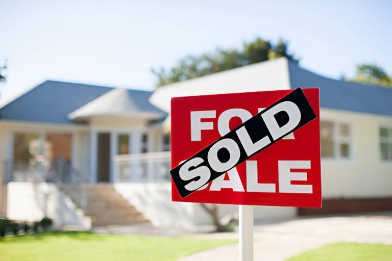 Practical Tips for Successfully Selling Your Home