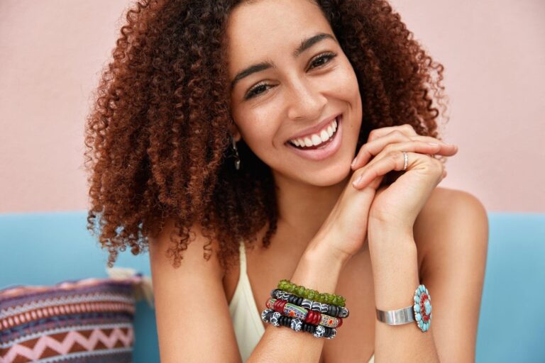 The Jewellery That Helps